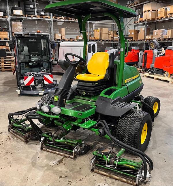 2 stk John Deere 7500A